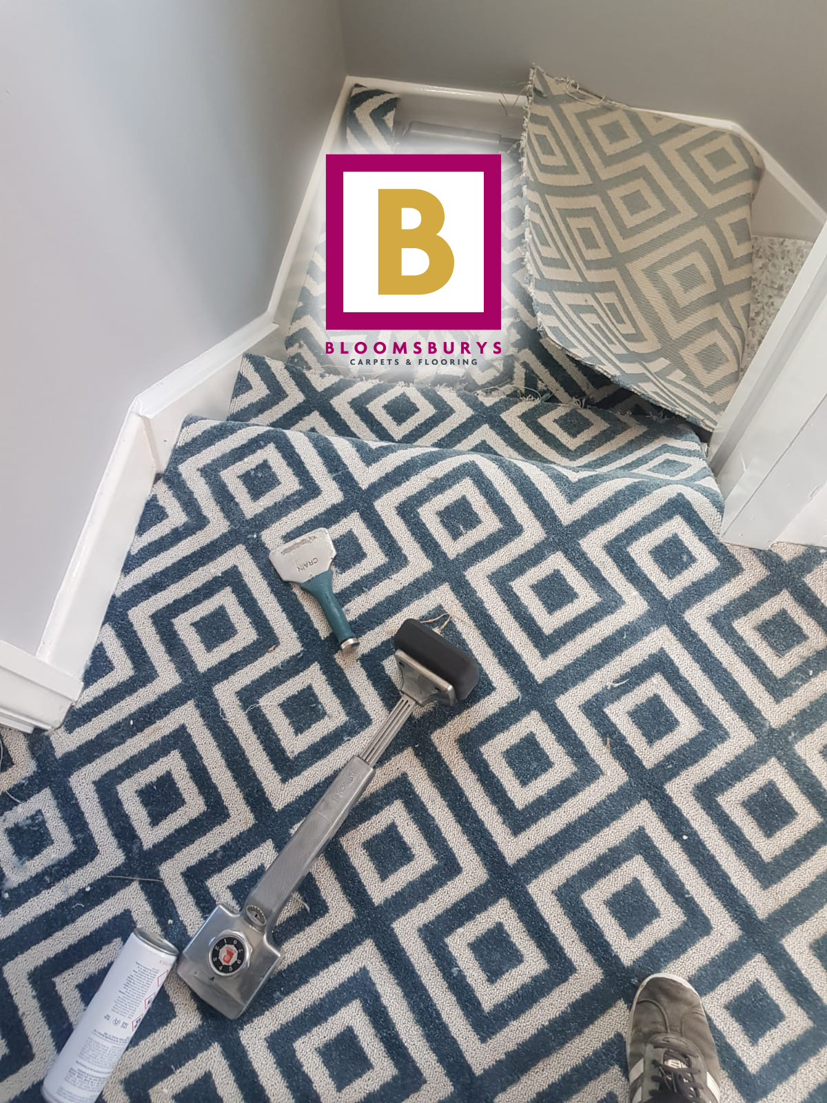 Geometric carpet to stairs